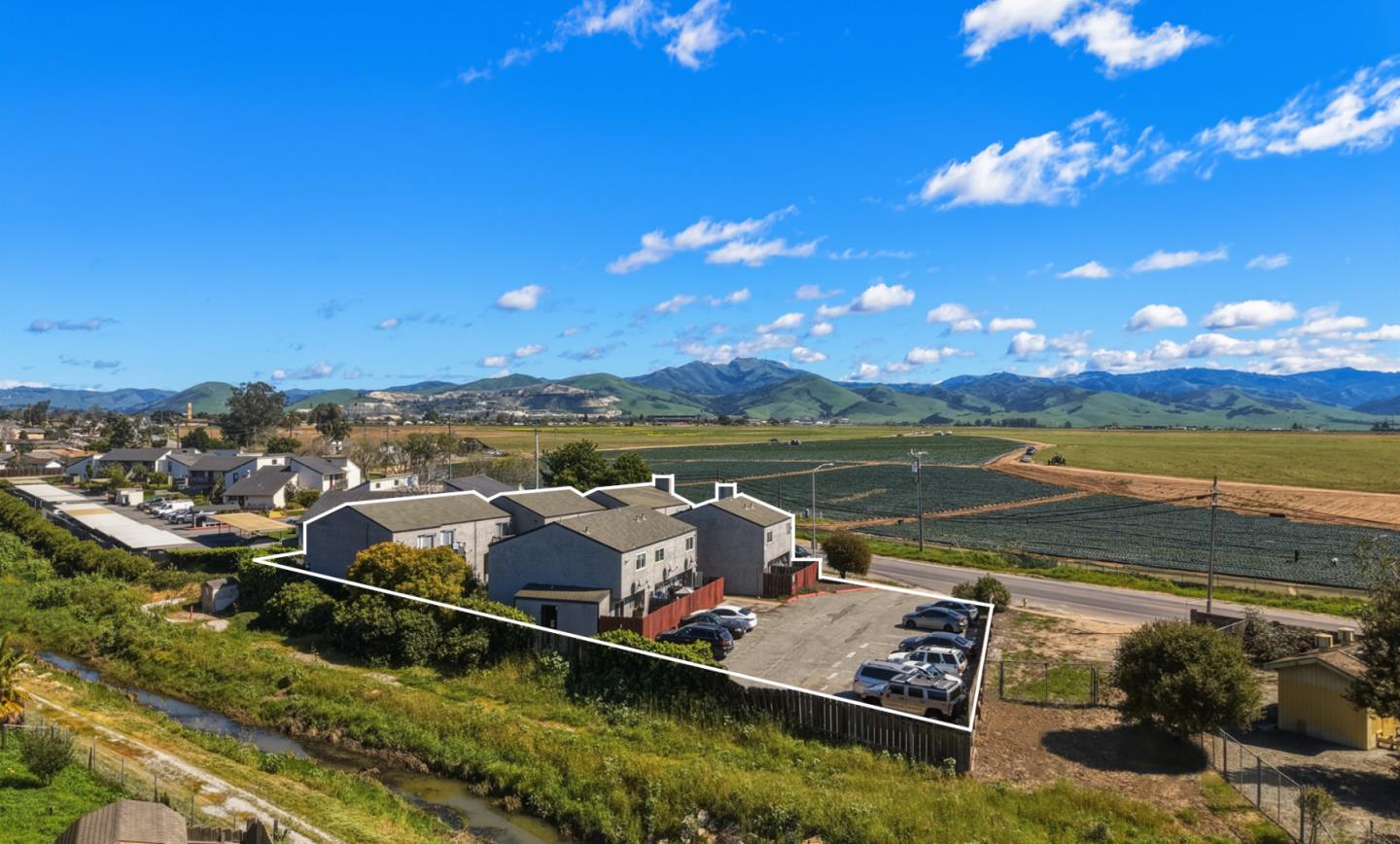 Detail Gallery Image 2 of 11 For 109 San Juan Grade Rd, Salinas,  CA 93906 - – Beds | – Baths