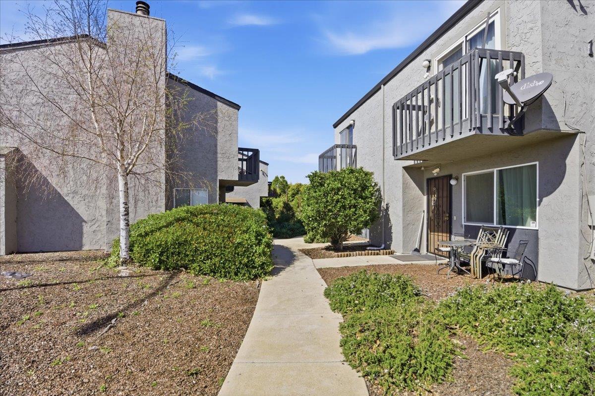 Detail Gallery Image 5 of 11 For 109 San Juan Grade Rd, Salinas,  CA 93906 - – Beds | – Baths