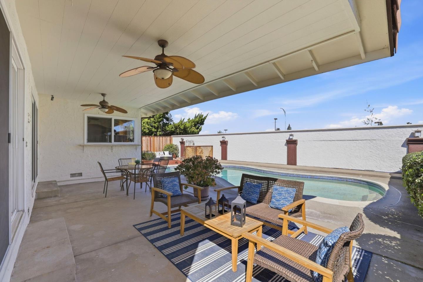 Detail Gallery Image 2 of 49 For 1638 Corte De Callas, San Jose,  CA 95124 - 3 Beds | 2 Baths