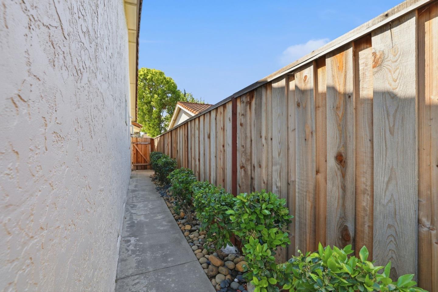 Detail Gallery Image 49 of 49 For 1638 Corte De Callas, San Jose,  CA 95124 - 3 Beds | 2 Baths