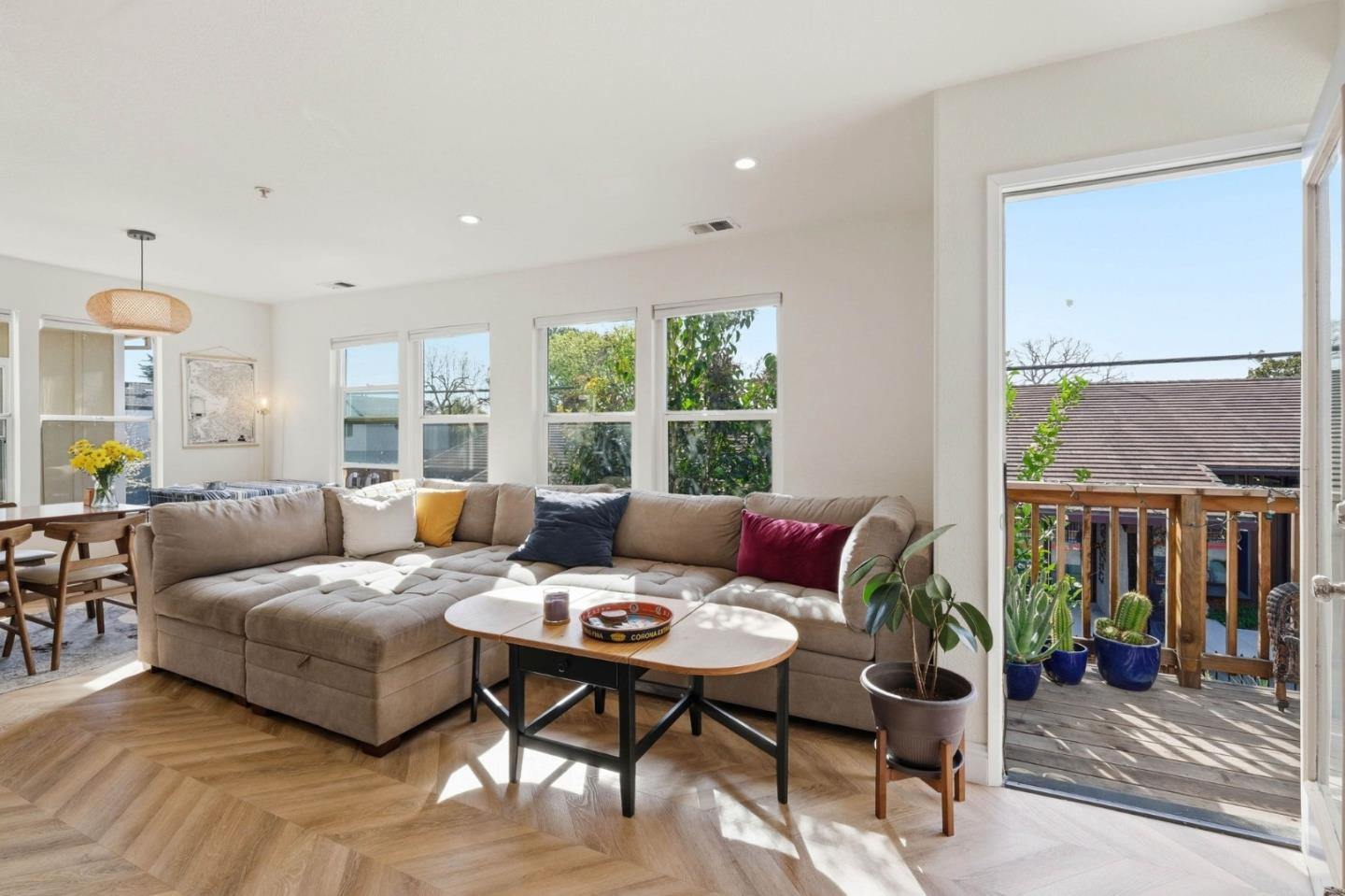 Detail Gallery Image 10 of 26 For 110 Library Ln, Santa Cruz,  CA 95062 - 2 Beds | 2 Baths