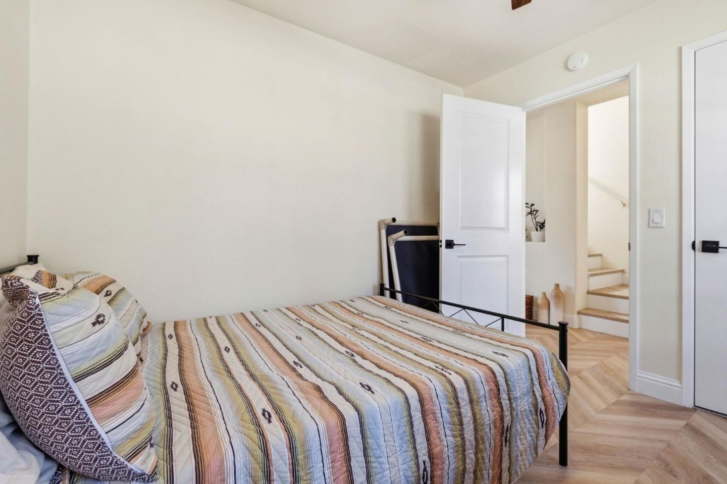 Detail Gallery Image 18 of 26 For 110 Library Ln, Santa Cruz,  CA 95062 - 2 Beds | 2 Baths