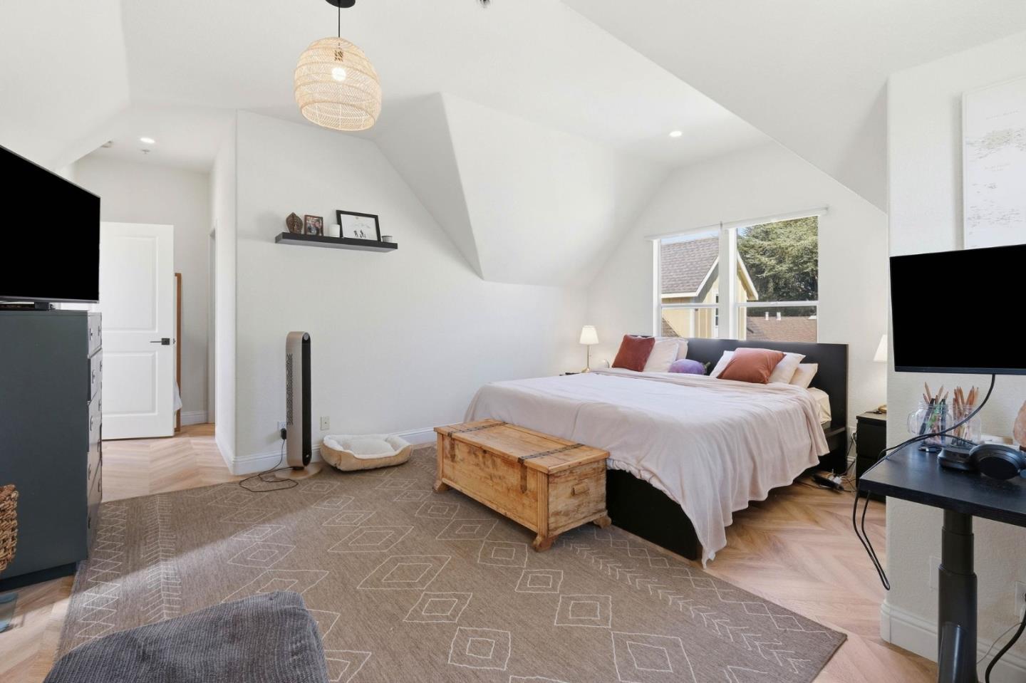 Detail Gallery Image 20 of 26 For 110 Library Ln, Santa Cruz,  CA 95062 - 2 Beds | 2 Baths