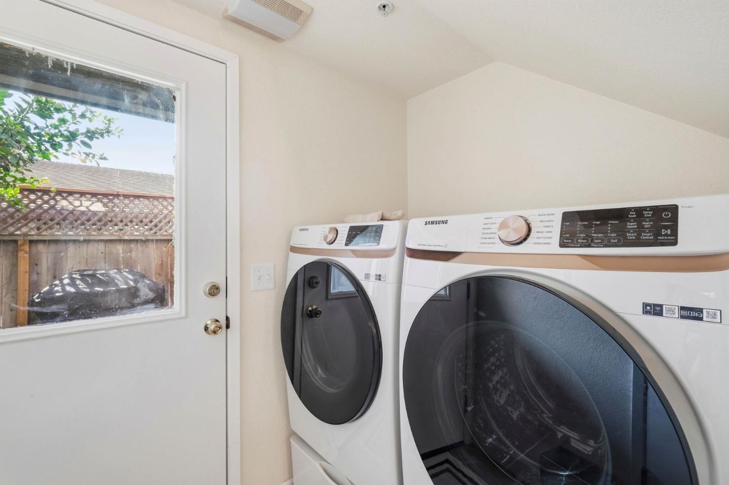 Detail Gallery Image 23 of 26 For 110 Library Ln, Santa Cruz,  CA 95062 - 2 Beds | 2 Baths