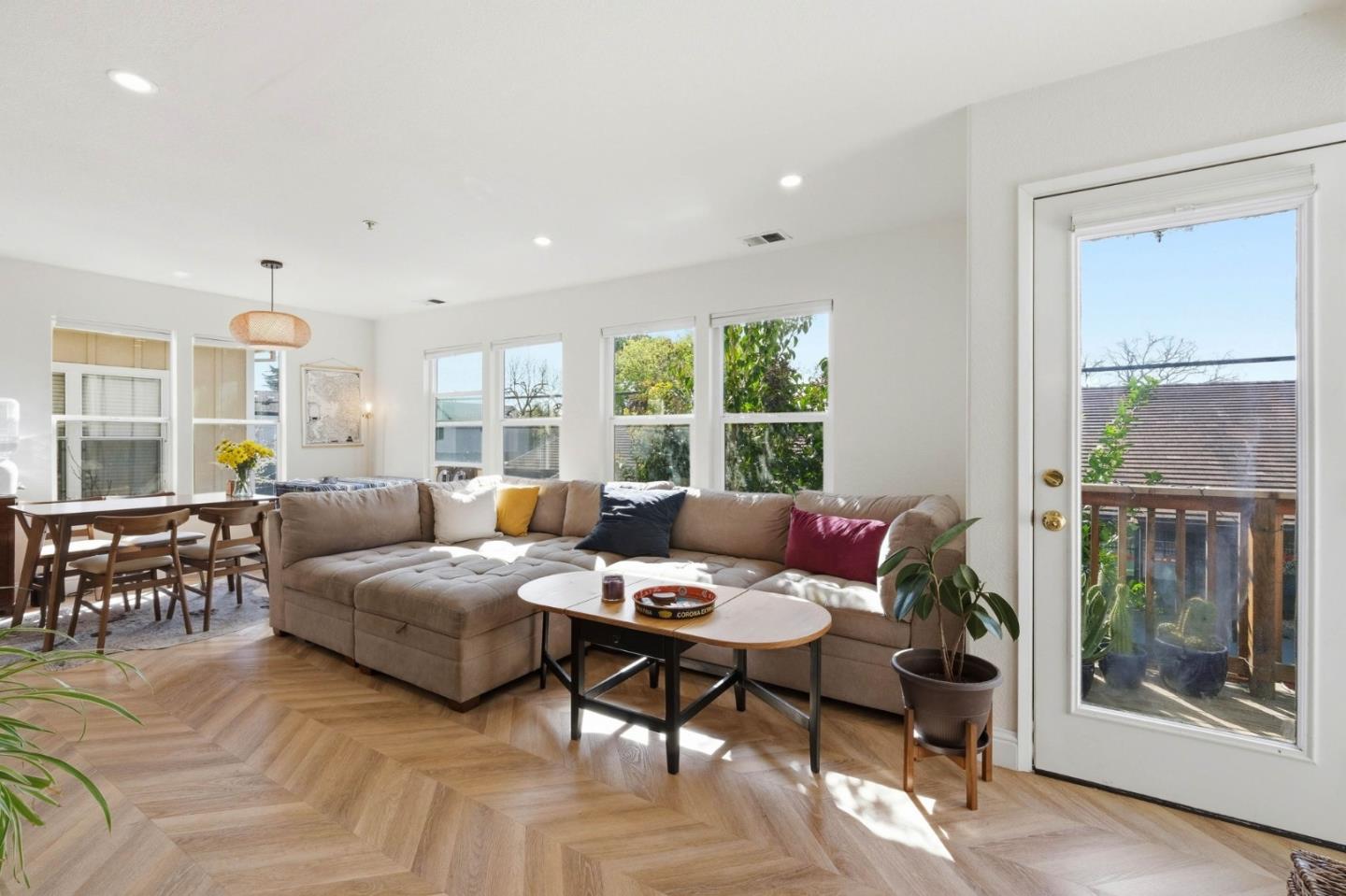 Detail Gallery Image 7 of 26 For 110 Library Ln, Santa Cruz,  CA 95062 - 2 Beds | 2 Baths