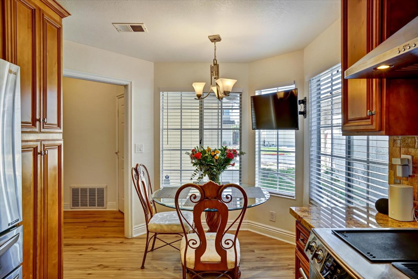 Detail Gallery Image 11 of 41 For 36184 Toulouse St, Newark,  CA 94560 - 3 Beds | 2/1 Baths