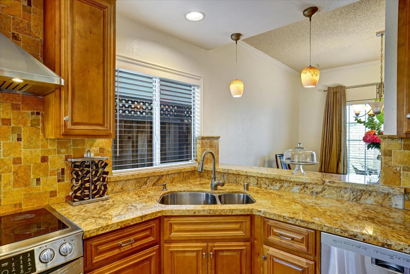 Detail Gallery Image 14 of 41 For 36184 Toulouse St, Newark,  CA 94560 - 3 Beds | 2/1 Baths