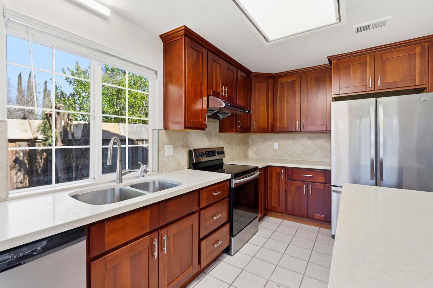 Detail Gallery Image 11 of 32 For 1197 Barrington Ct, San Jose,  CA 95121 - 4 Beds | 2 Baths