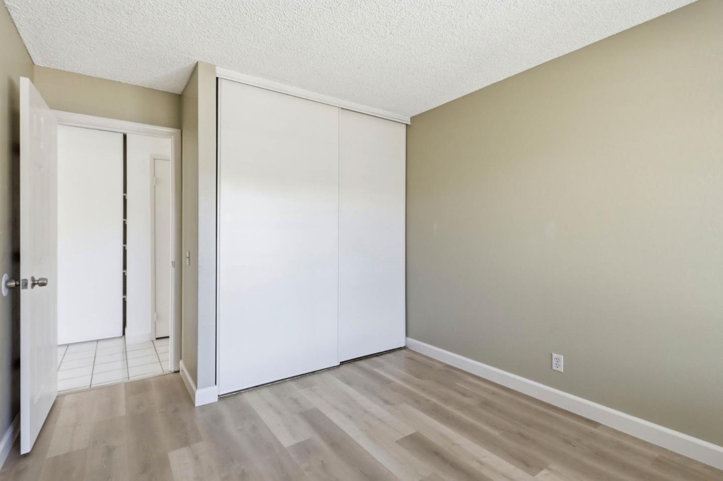 Detail Gallery Image 17 of 32 For 1197 Barrington Ct, San Jose,  CA 95121 - 4 Beds | 2 Baths