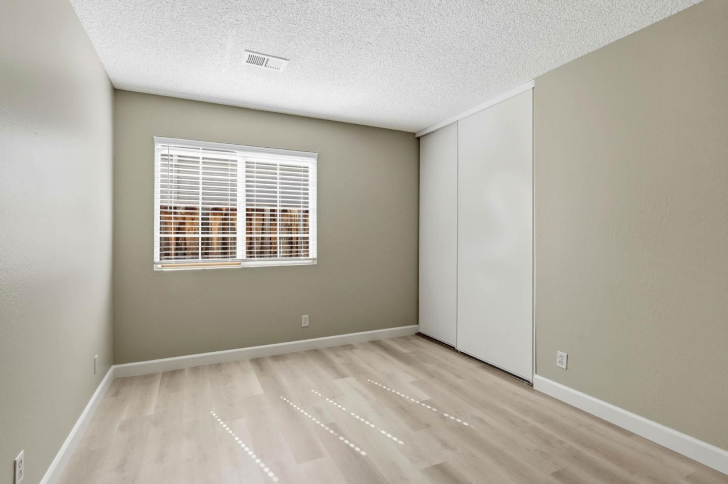 Detail Gallery Image 20 of 32 For 1197 Barrington Ct, San Jose,  CA 95121 - 4 Beds | 2 Baths