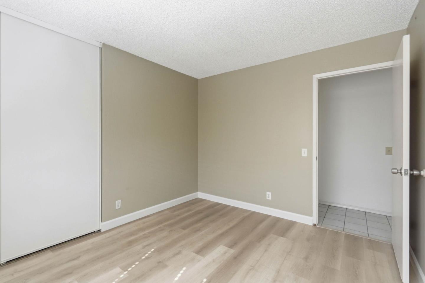 Detail Gallery Image 21 of 32 For 1197 Barrington Ct, San Jose,  CA 95121 - 4 Beds | 2 Baths