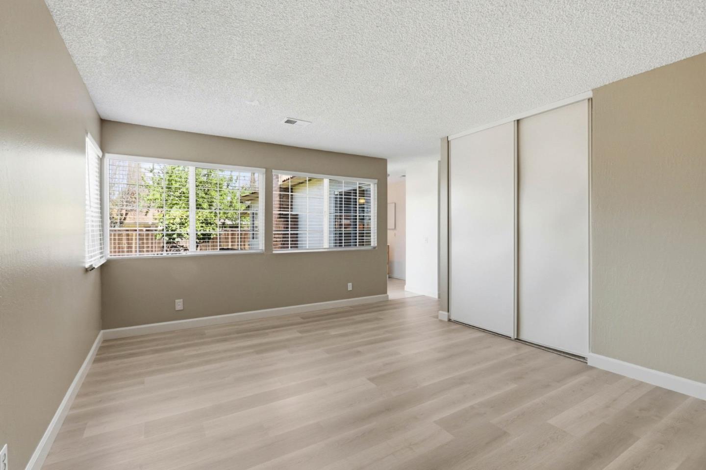 Detail Gallery Image 24 of 32 For 1197 Barrington Ct, San Jose,  CA 95121 - 4 Beds | 2 Baths