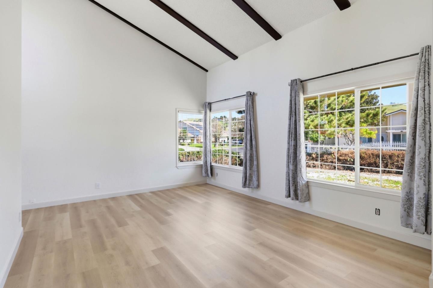 Detail Gallery Image 6 of 32 For 1197 Barrington Ct, San Jose,  CA 95121 - 4 Beds | 2 Baths