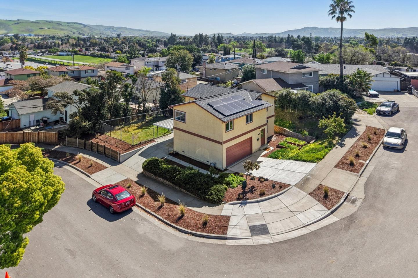 Detail Gallery Image 34 of 41 For 4930 Dickinson Dr, San Jose,  CA 95111 - 4 Beds | 2/1 Baths