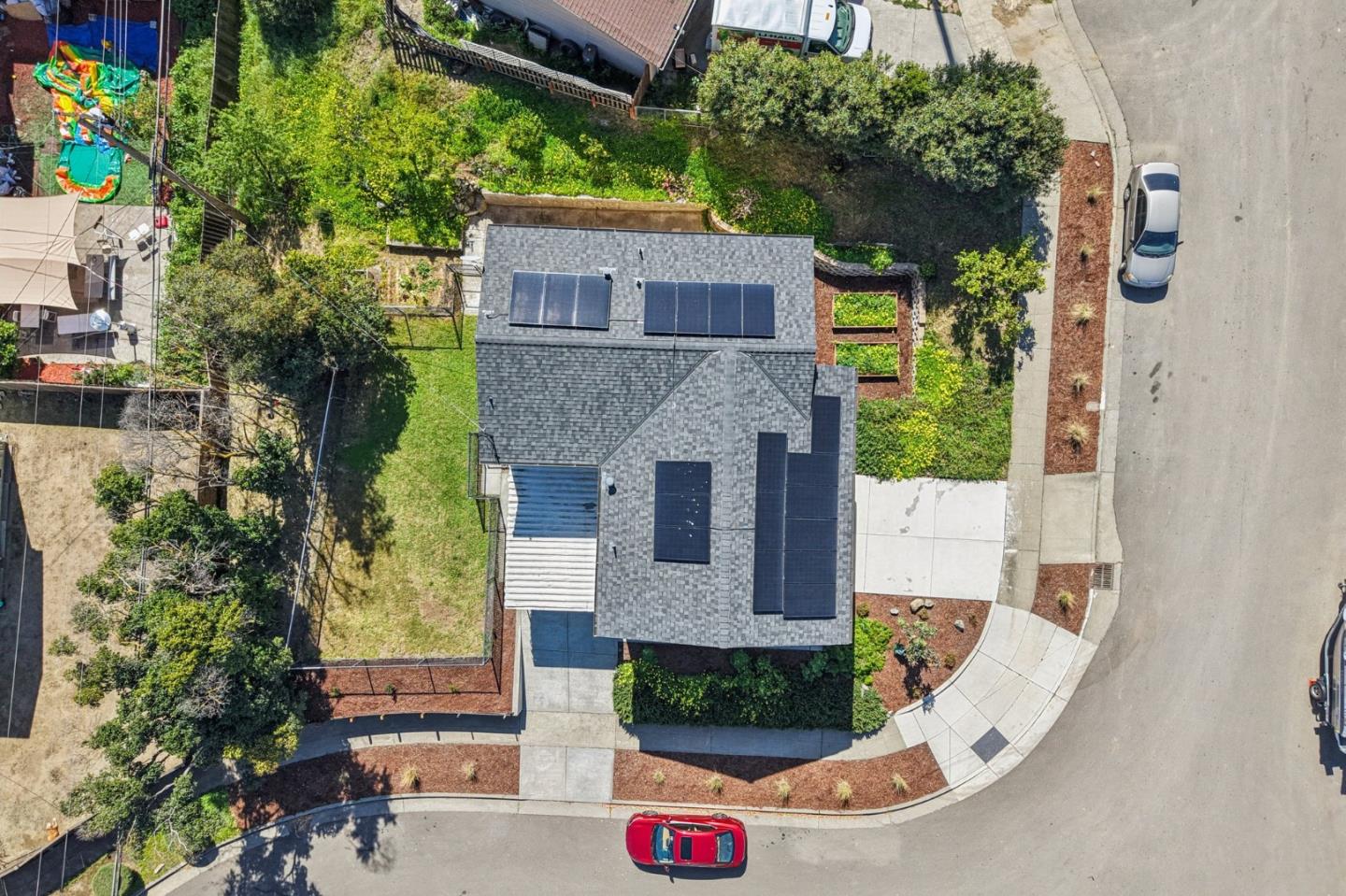 Detail Gallery Image 36 of 41 For 4930 Dickinson Dr, San Jose,  CA 95111 - 4 Beds | 2/1 Baths