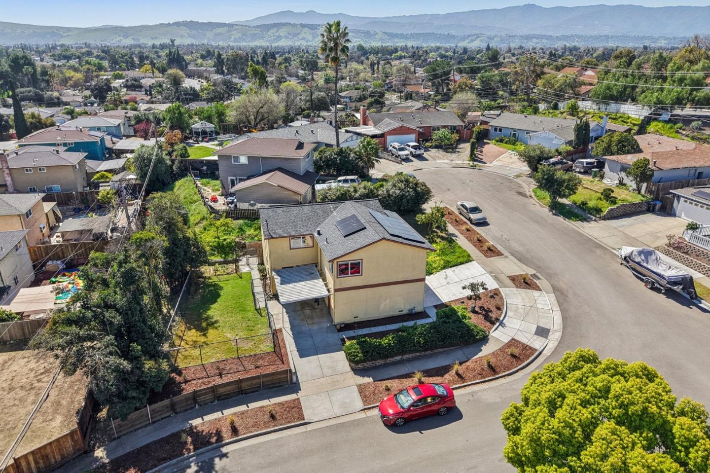 Detail Gallery Image 37 of 41 For 4930 Dickinson Dr, San Jose,  CA 95111 - 4 Beds | 2/1 Baths