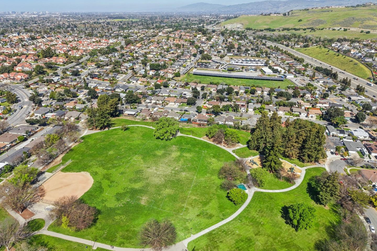 Detail Gallery Image 39 of 41 For 4930 Dickinson Dr, San Jose,  CA 95111 - 4 Beds | 2/1 Baths