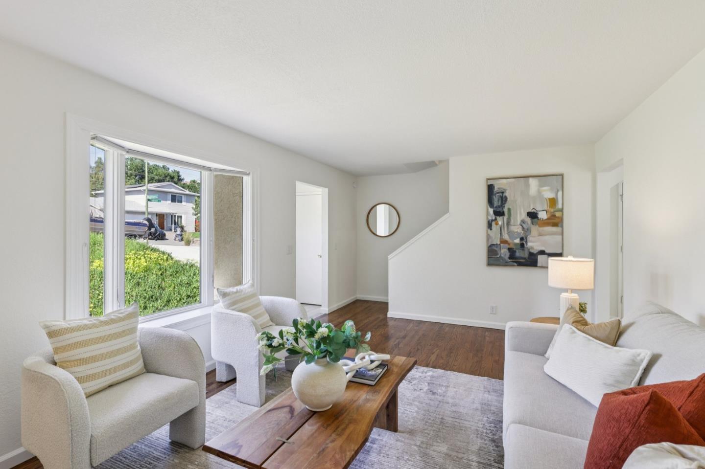 Detail Gallery Image 5 of 41 For 4930 Dickinson Dr, San Jose,  CA 95111 - 4 Beds | 2/1 Baths