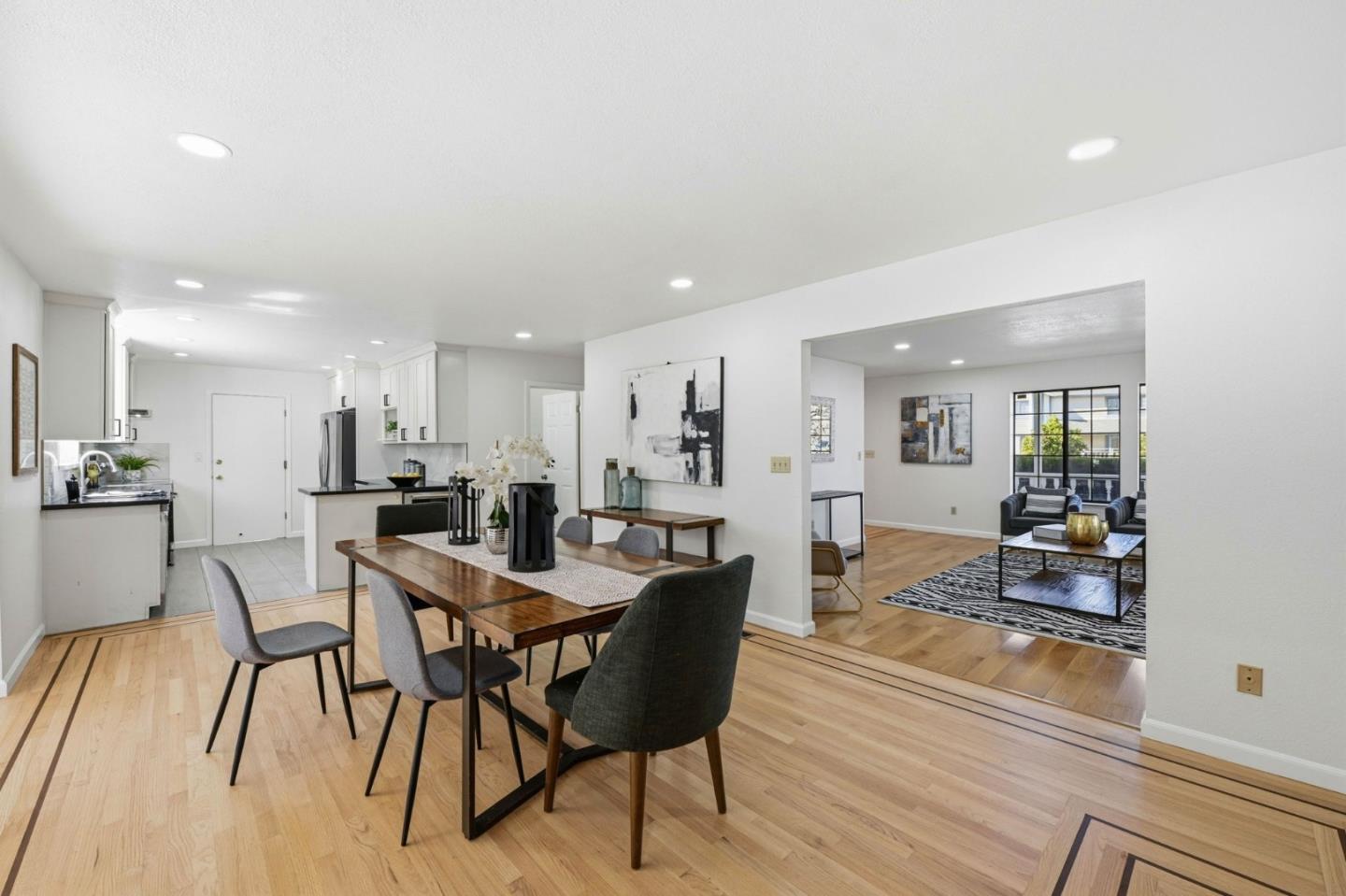 Detail Gallery Image 12 of 47 For 952 Vernie Ct, Cupertino,  CA 95014 - 4 Beds | 3/1 Baths