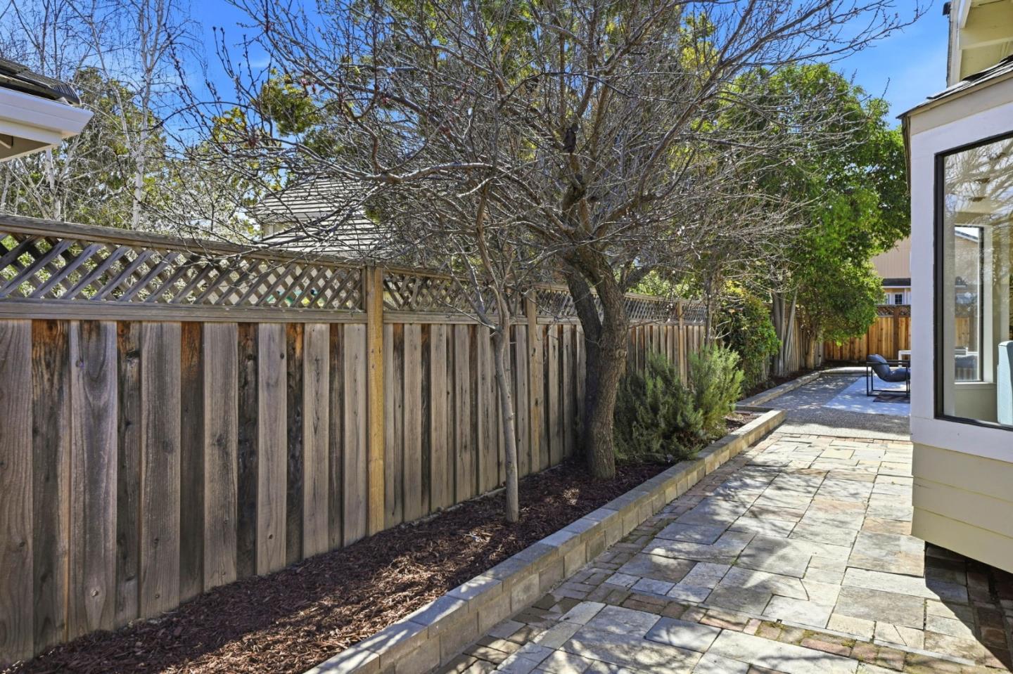 Detail Gallery Image 41 of 47 For 952 Vernie Ct, Cupertino,  CA 95014 - 4 Beds | 3/1 Baths