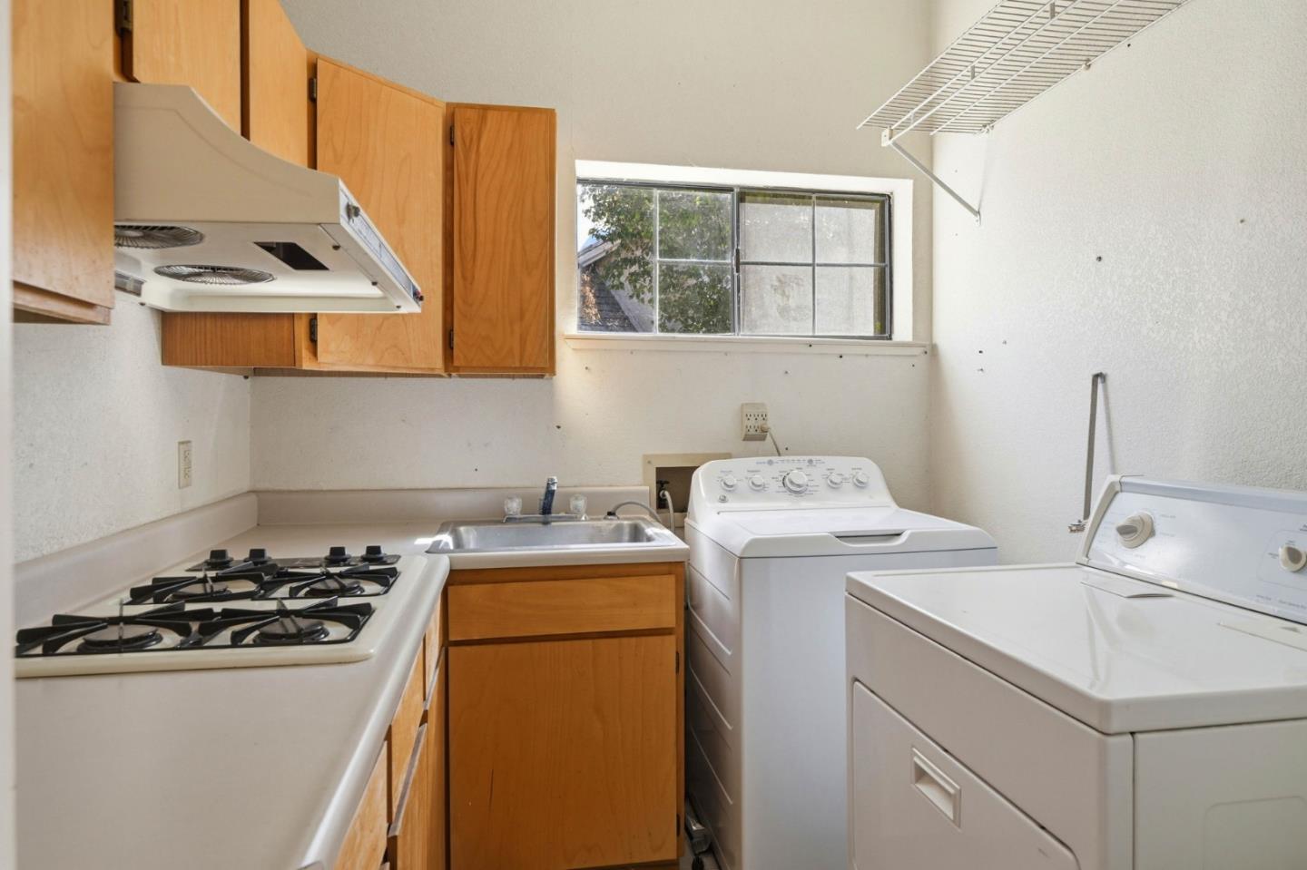 Detail Gallery Image 44 of 47 For 952 Vernie Ct, Cupertino,  CA 95014 - 4 Beds | 3/1 Baths