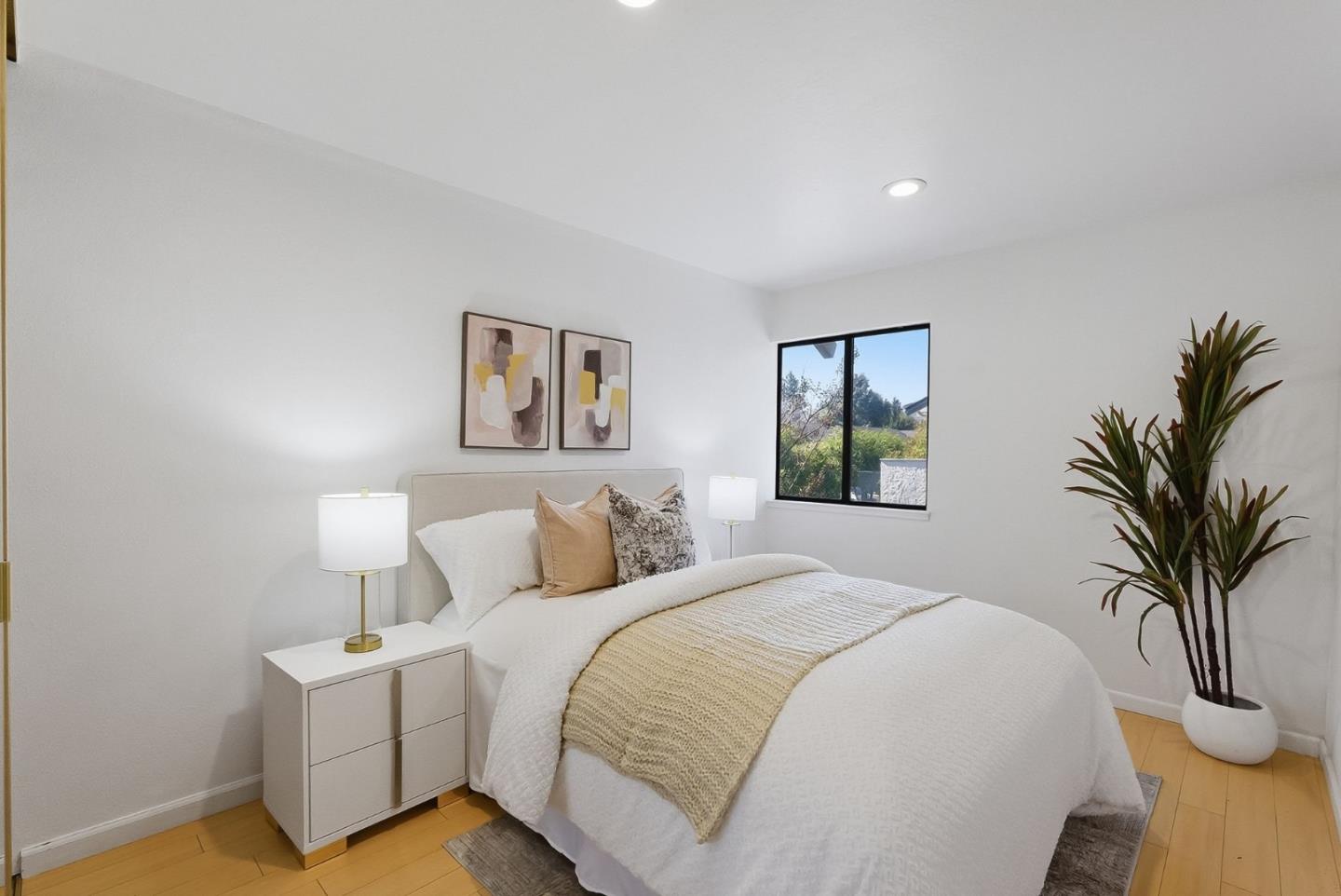 Detail Gallery Image 15 of 22 For 20012 Northcrest Sq, Cupertino,  CA 95014 - 2 Beds | 2 Baths