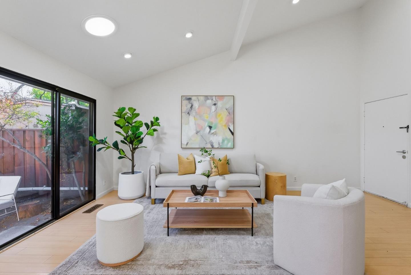 Detail Gallery Image 2 of 22 For 20012 Northcrest Sq, Cupertino,  CA 95014 - 2 Beds | 2 Baths