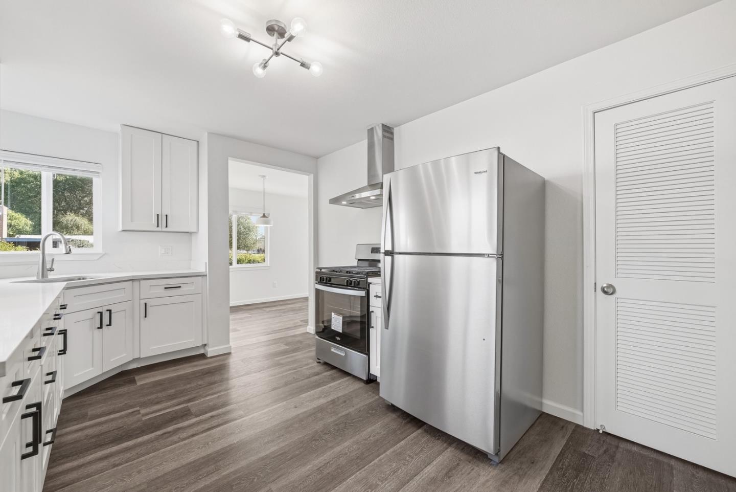 Detail Gallery Image 12 of 25 For 7876 Bancroft Ave, Oakland,  CA 94605 - – Beds | – Baths