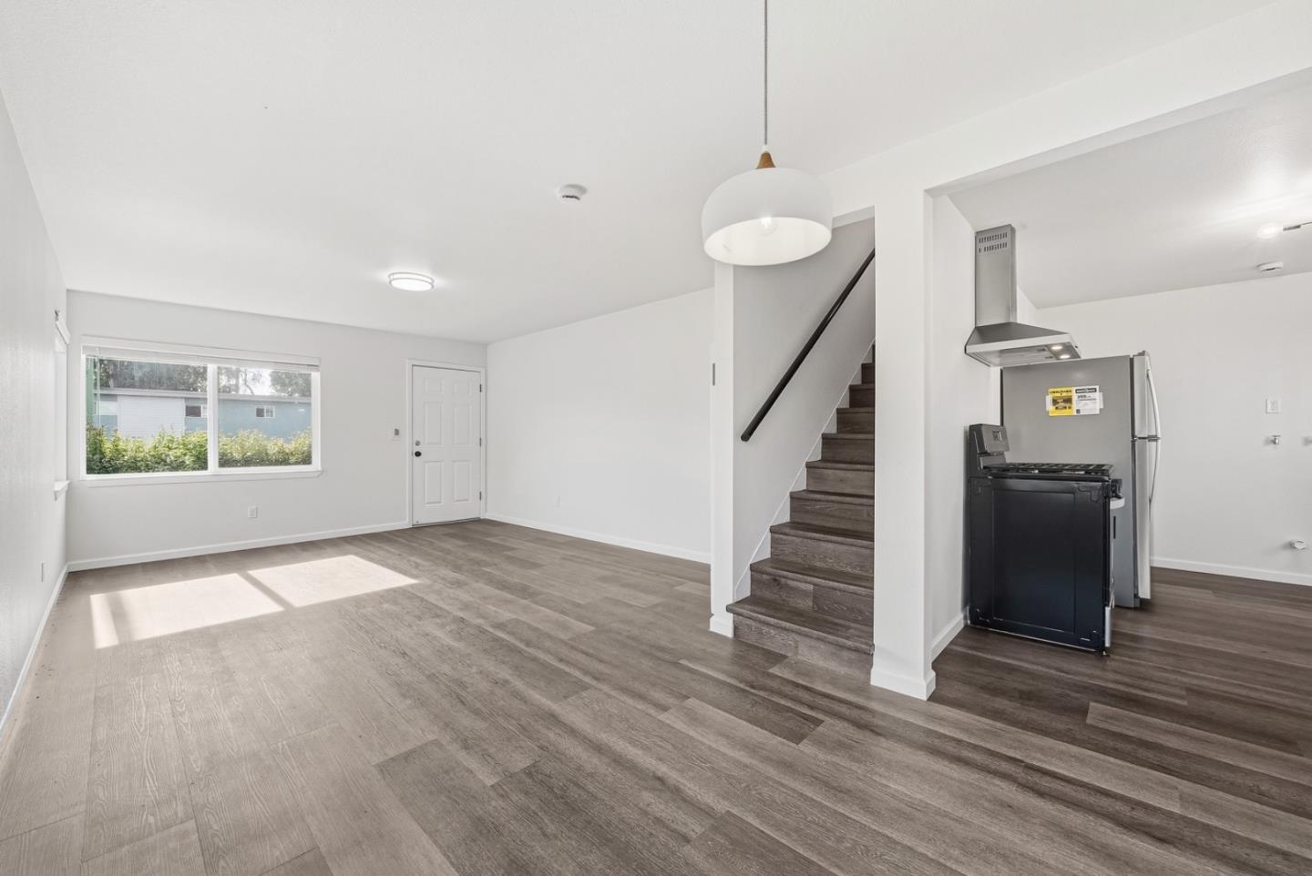 Detail Gallery Image 8 of 25 For 7876 Bancroft Ave, Oakland,  CA 94605 - – Beds | – Baths