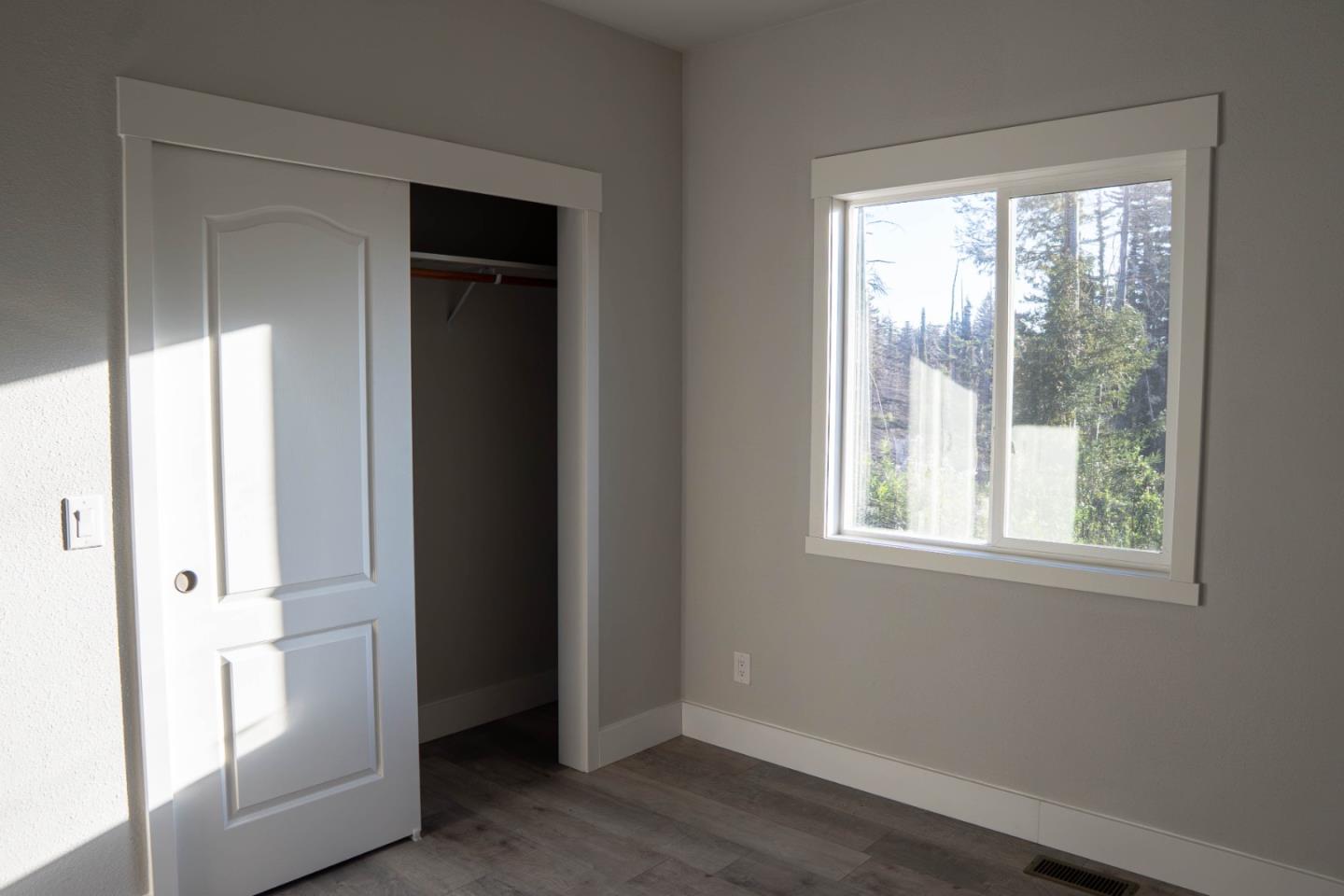 Detail Gallery Image 14 of 17 For 297 Robles Dr, Santa Cruz,  CA 95060 - 3 Beds | 2 Baths