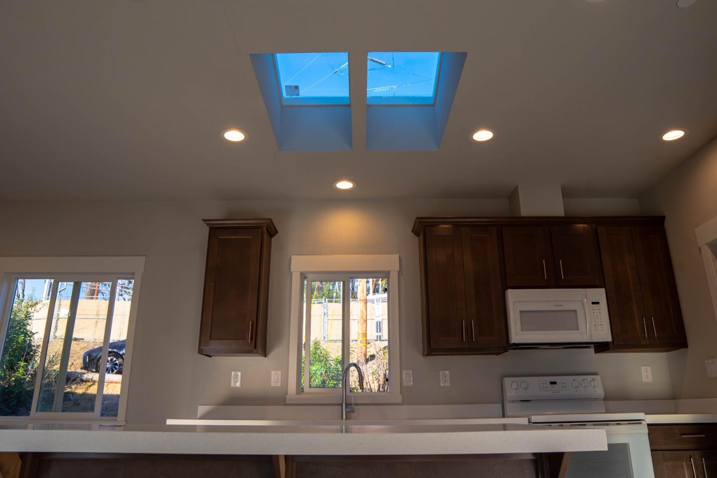 Detail Gallery Image 16 of 17 For 297 Robles Dr, Santa Cruz,  CA 95060 - 3 Beds | 2 Baths