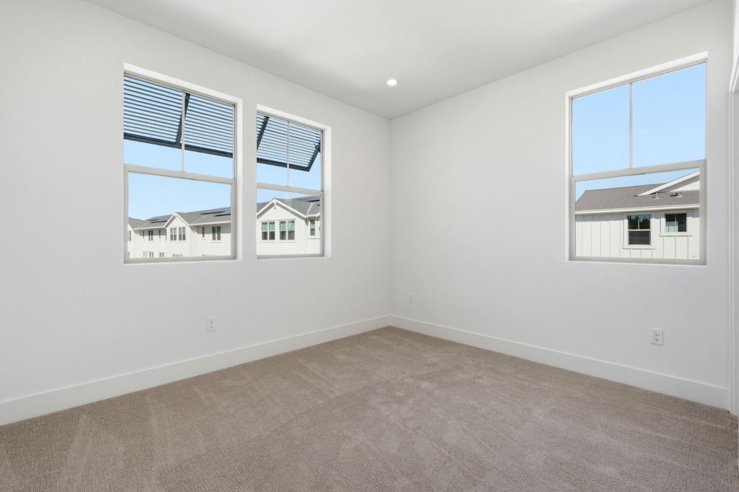 Detail Gallery Image 11 of 16 For 224 Oak Circle, Walnut Creek,  CA 94597 - 4 Beds | 3/1 Baths