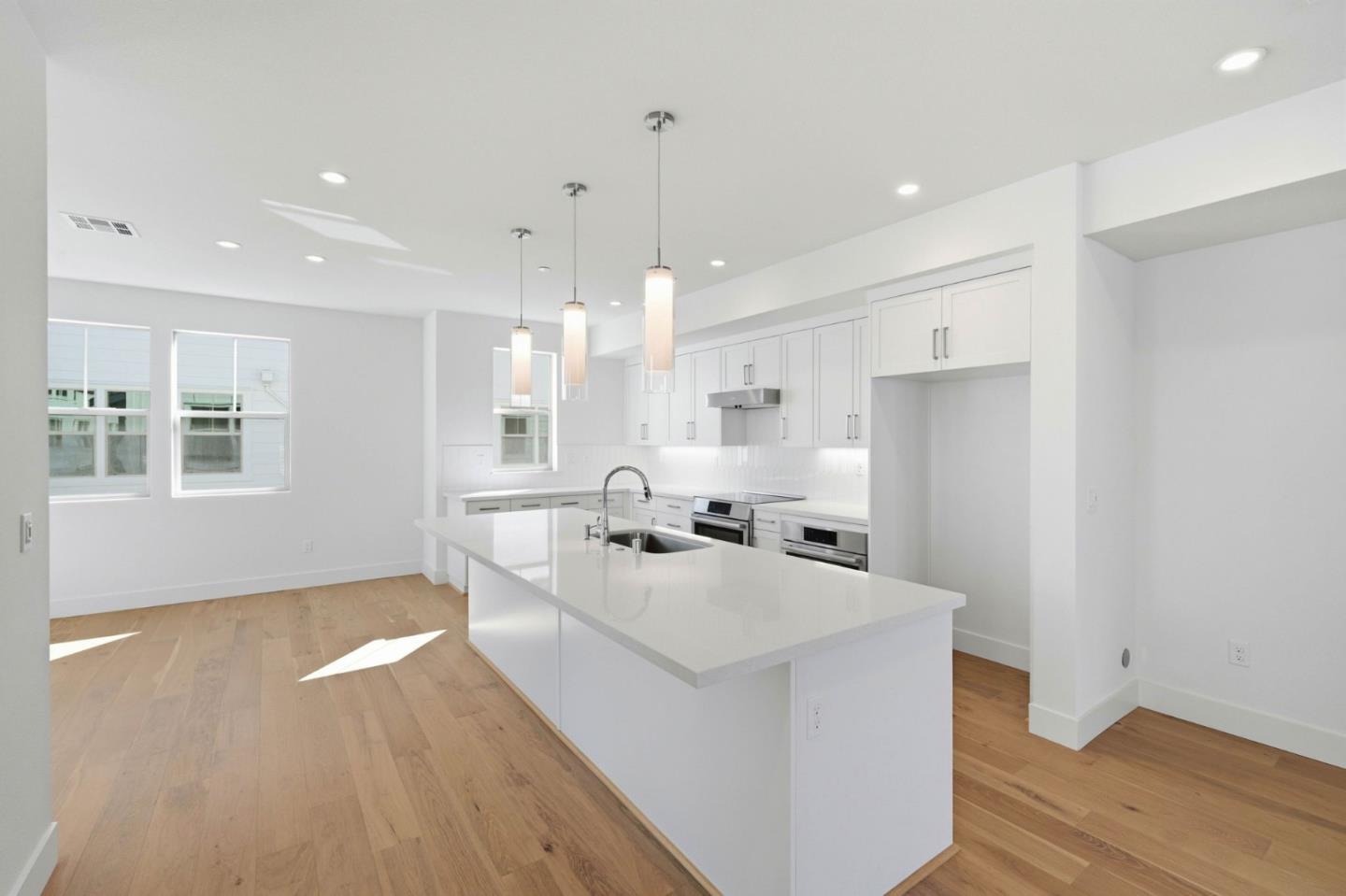 Detail Gallery Image 6 of 16 For 224 Oak Circle, Walnut Creek,  CA 94597 - 4 Beds | 3/1 Baths