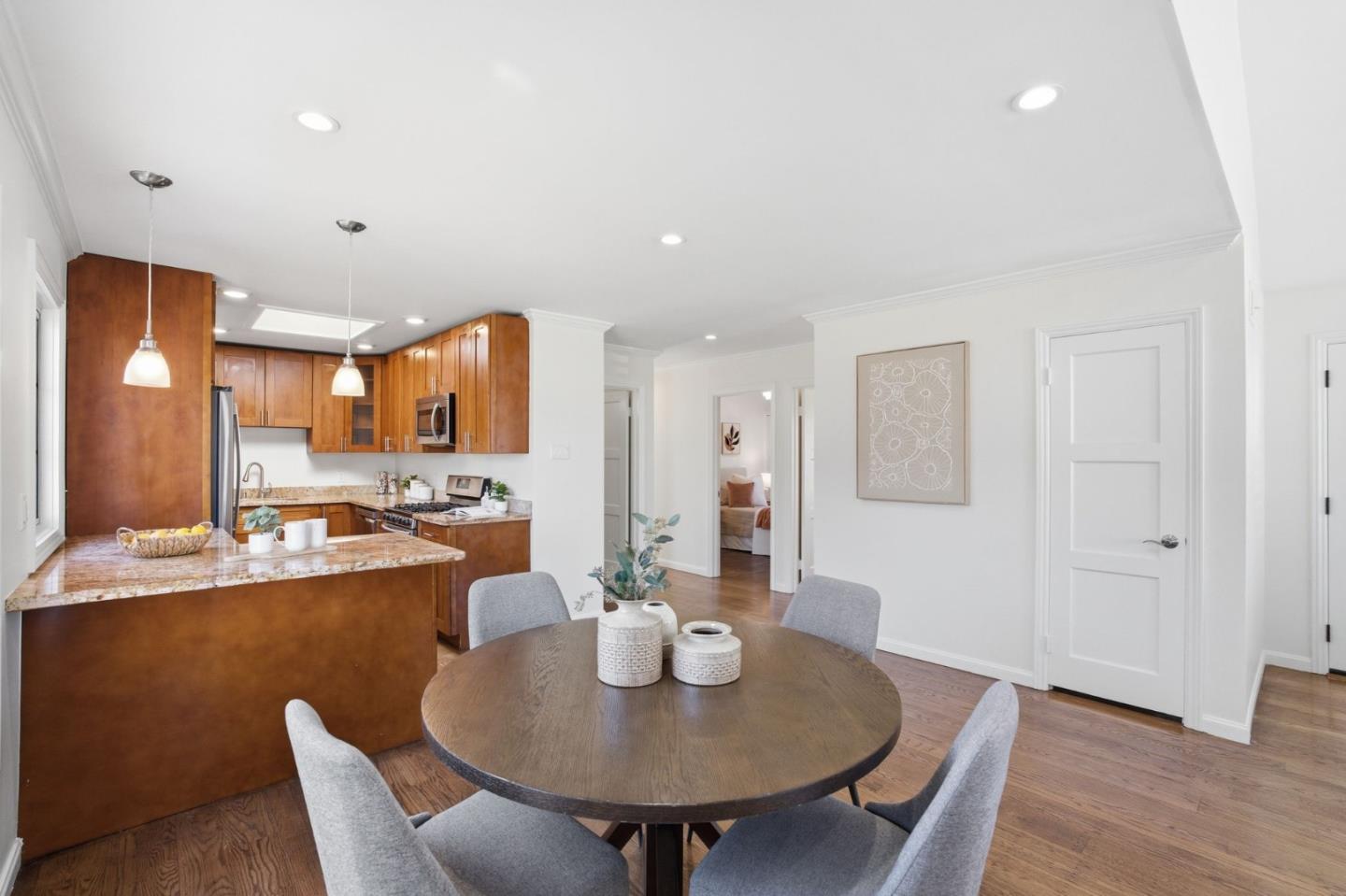 Detail Gallery Image 16 of 43 For 207 Rockwood Dr, South San Francisco,  CA 94080 - 3 Beds | 2 Baths