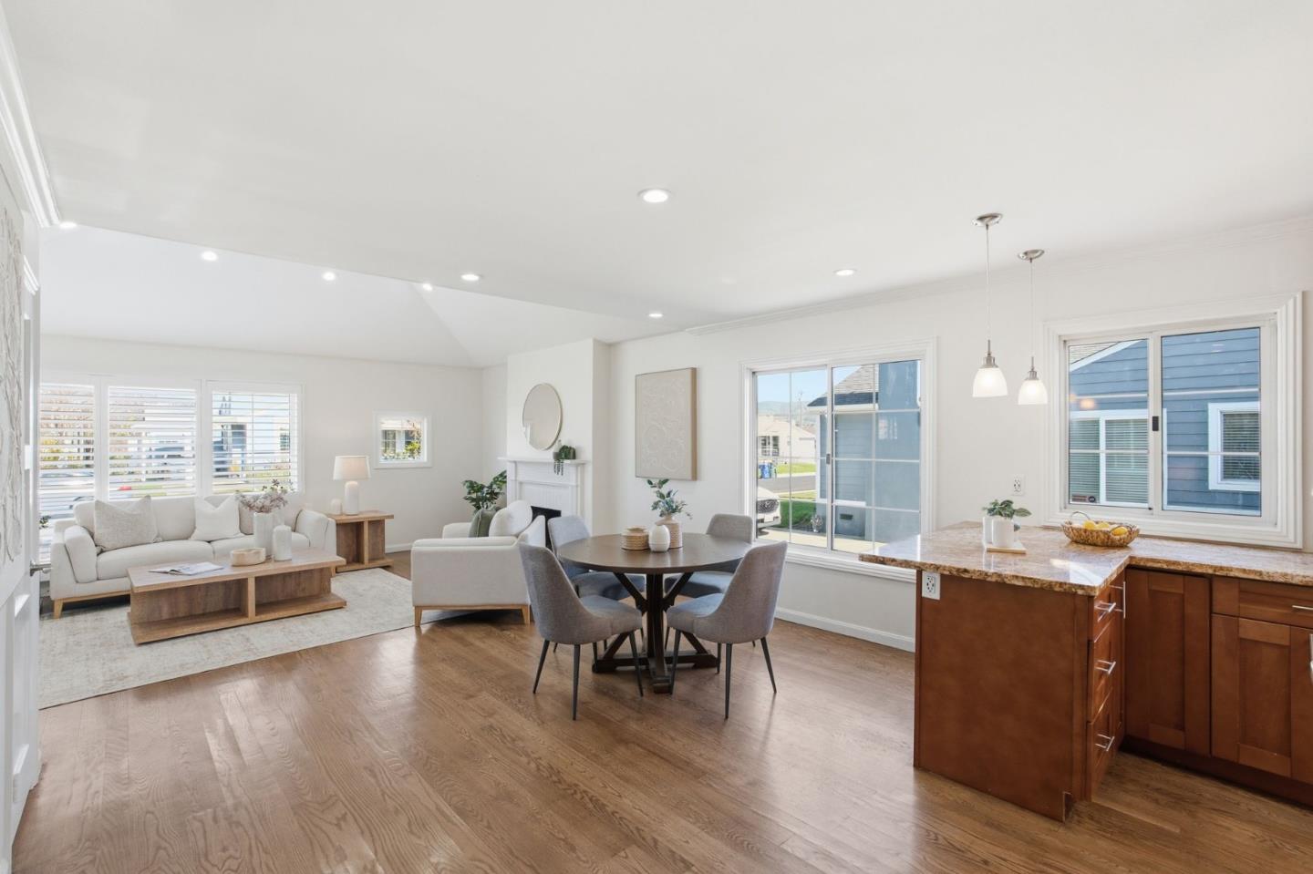 Detail Gallery Image 18 of 43 For 207 Rockwood Dr, South San Francisco,  CA 94080 - 3 Beds | 2 Baths