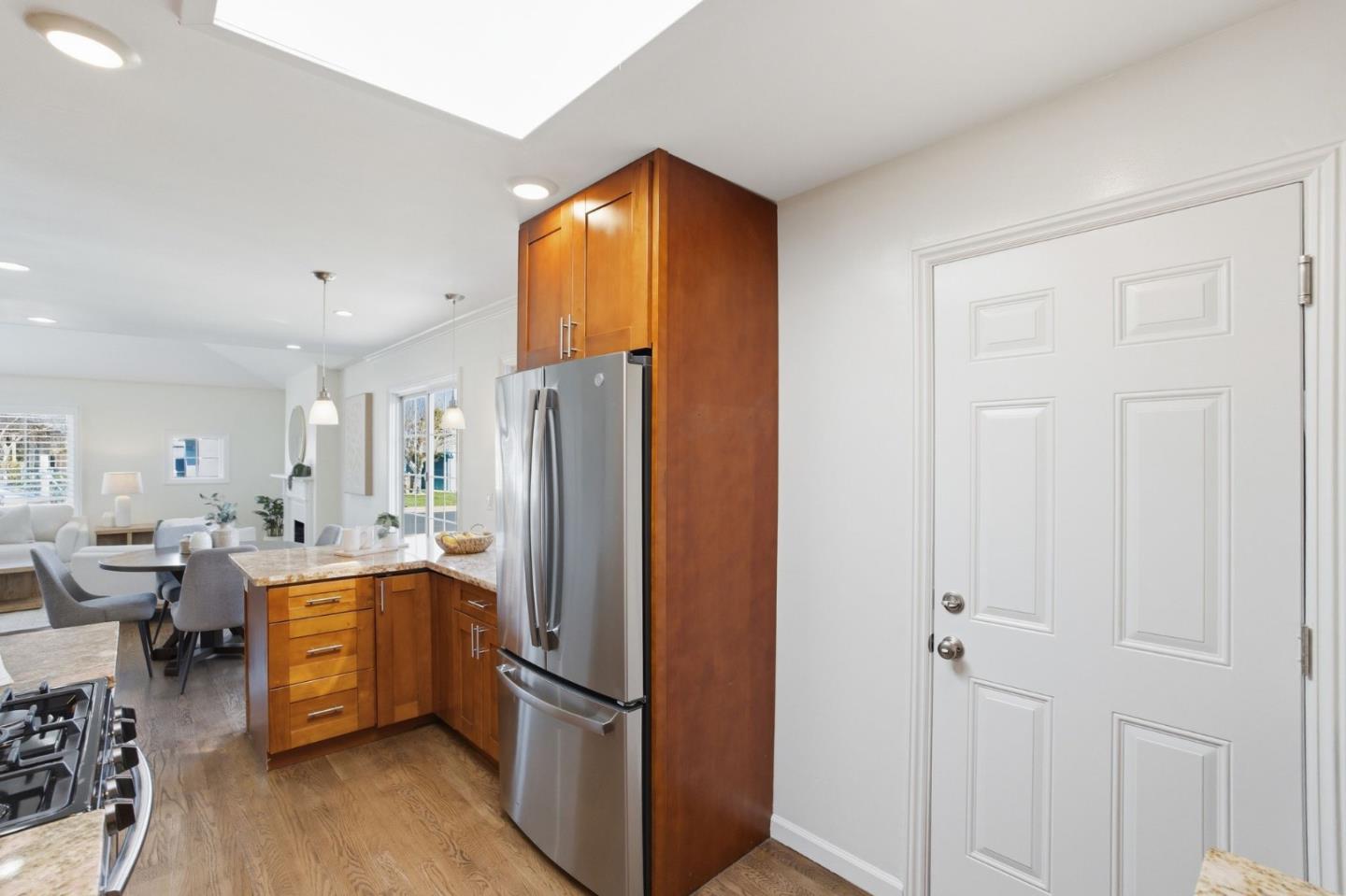 Detail Gallery Image 23 of 43 For 207 Rockwood Dr, South San Francisco,  CA 94080 - 3 Beds | 2 Baths