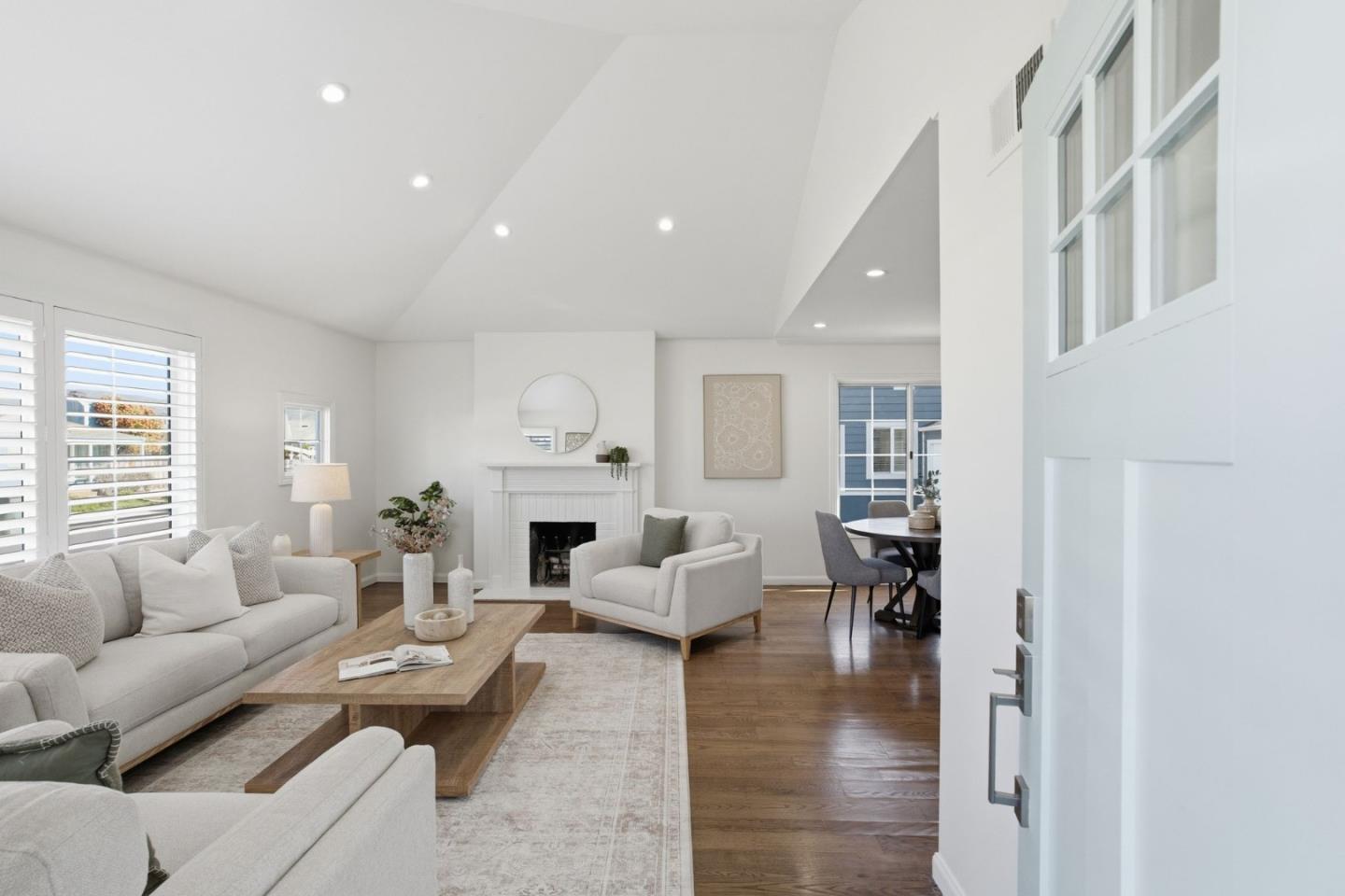 Detail Gallery Image 5 of 43 For 207 Rockwood Dr, South San Francisco,  CA 94080 - 3 Beds | 2 Baths