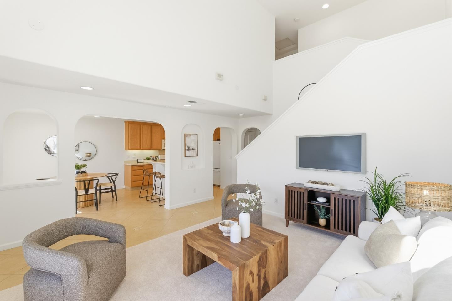 Detail Gallery Image 8 of 40 For 3537 Michelangelo Dr, San Jose,  CA 95135 - 3 Beds | 2/1 Baths