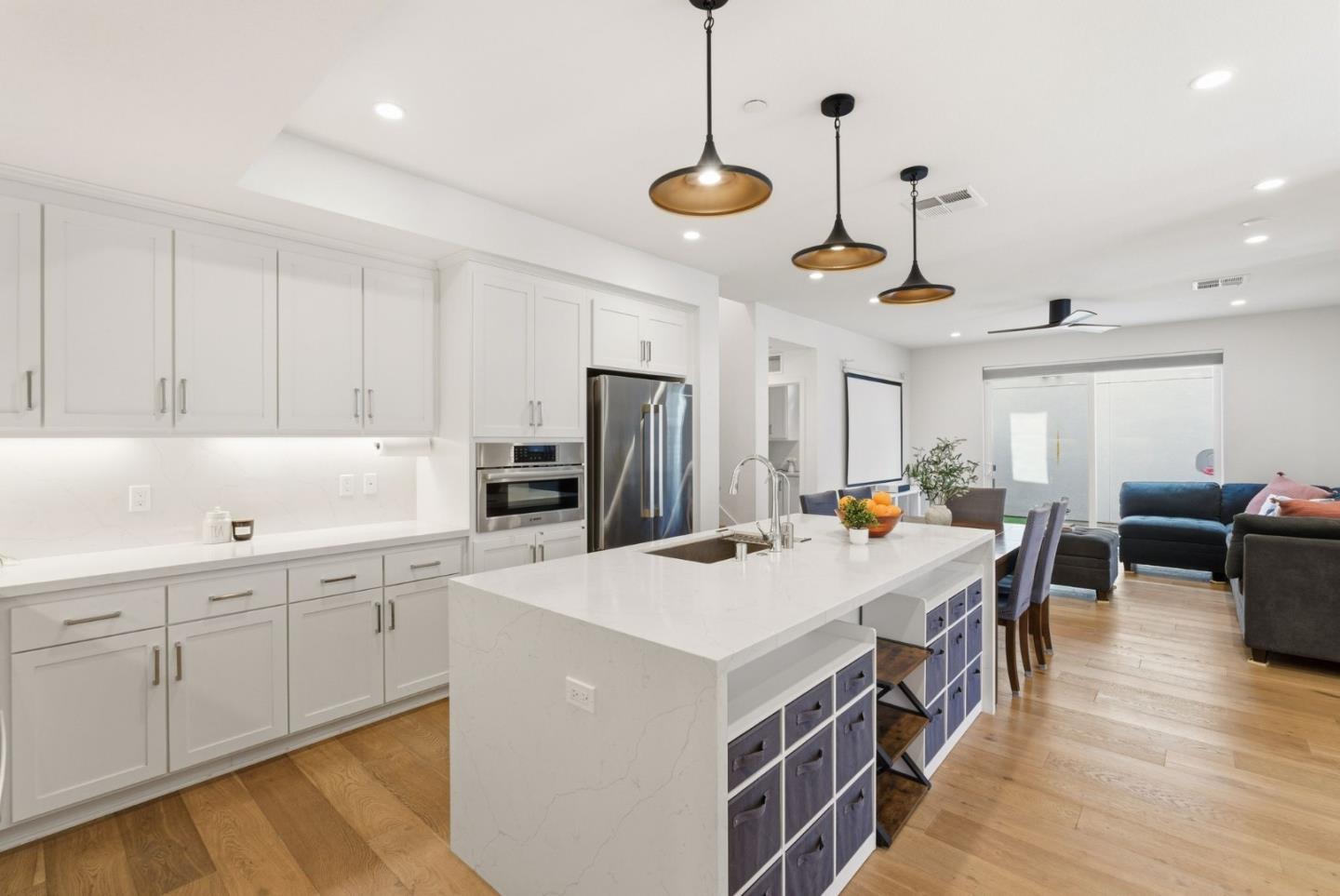 Detail Gallery Image 13 of 50 For 15206 Watkins Dr, Los Gatos,  CA 95032 - 3 Beds | 2/1 Baths