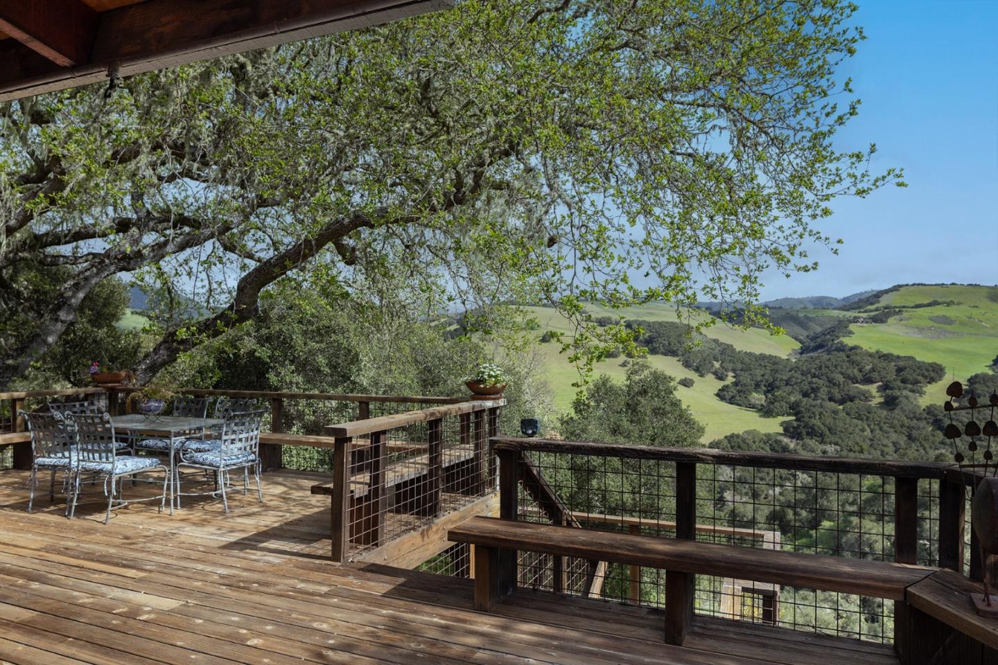 Detail Gallery Image 13 of 42 For 17094 Cachagua Rd, Carmel Valley,  CA 93924 - 5 Beds | 5/1 Baths