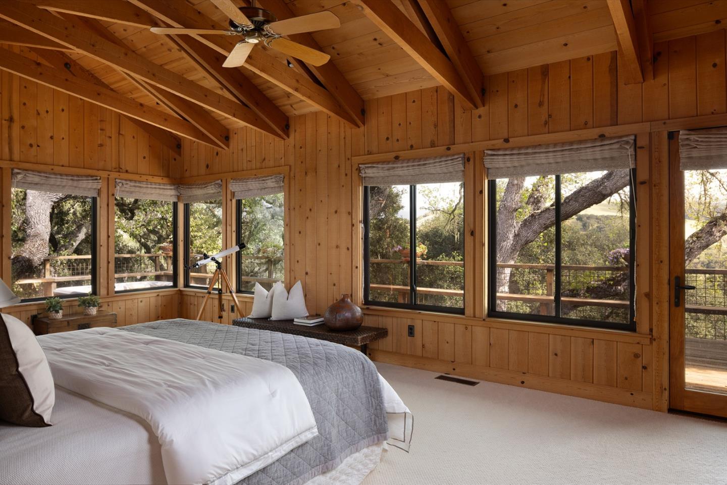 Detail Gallery Image 14 of 42 For 17094 Cachagua Rd, Carmel Valley,  CA 93924 - 5 Beds | 5/1 Baths