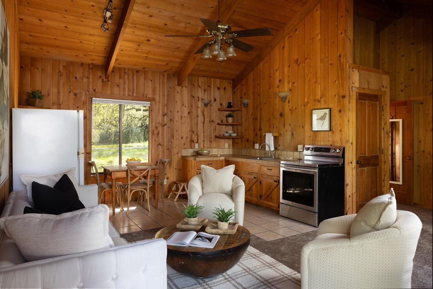 Detail Gallery Image 38 of 42 For 17094 Cachagua Rd, Carmel Valley,  CA 93924 - 5 Beds | 5/1 Baths