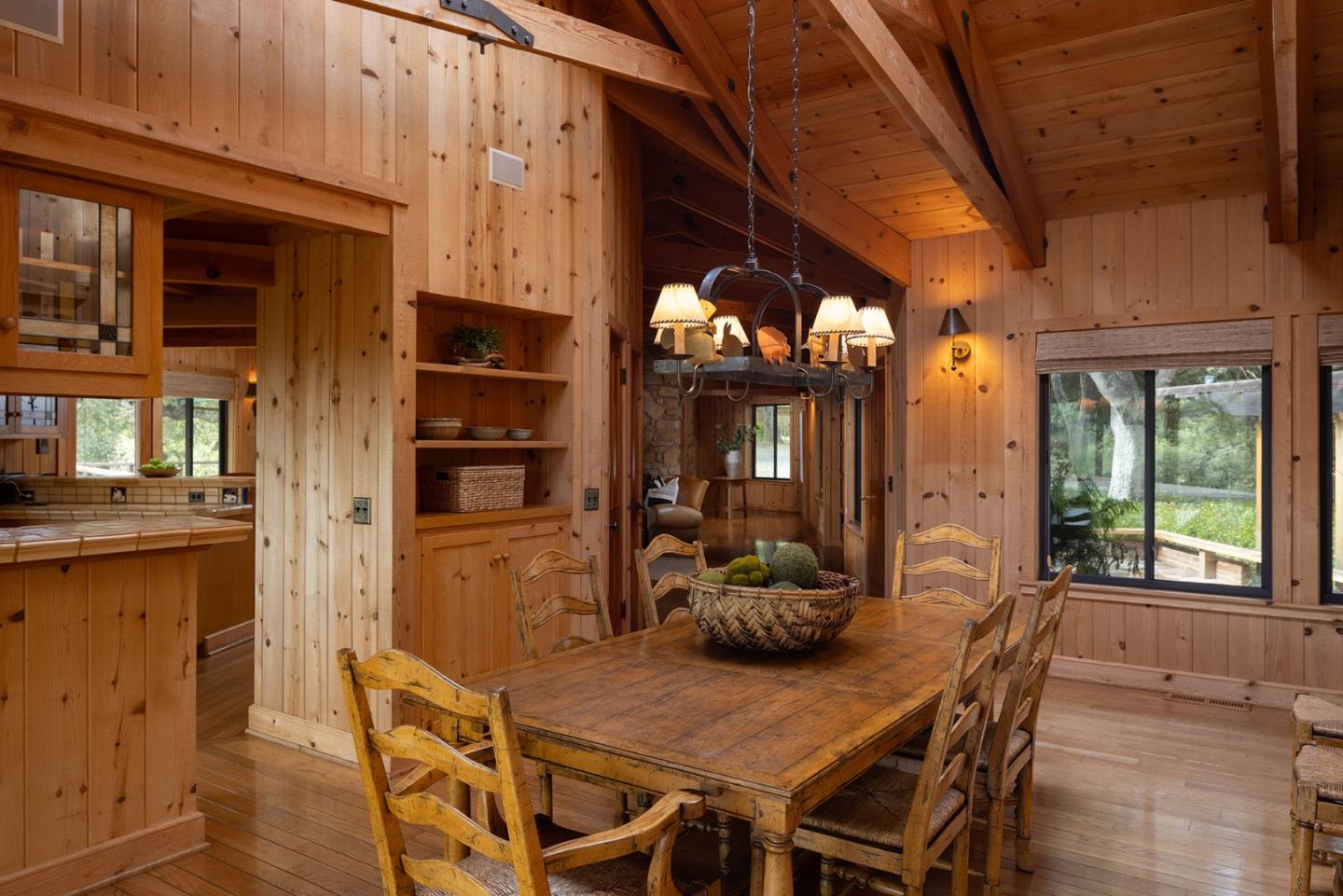 Detail Gallery Image 9 of 42 For 17094 Cachagua Rd, Carmel Valley,  CA 93924 - 5 Beds | 5/1 Baths