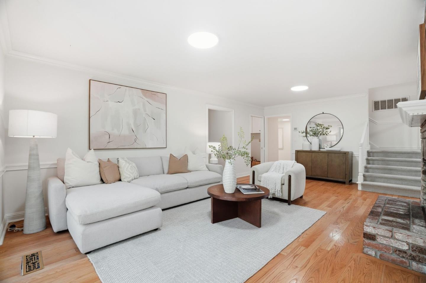 Detail Gallery Image 16 of 53 For 1315 Bright Oaks Ct, Los Altos,  CA 94024 - 5 Beds | 3 Baths