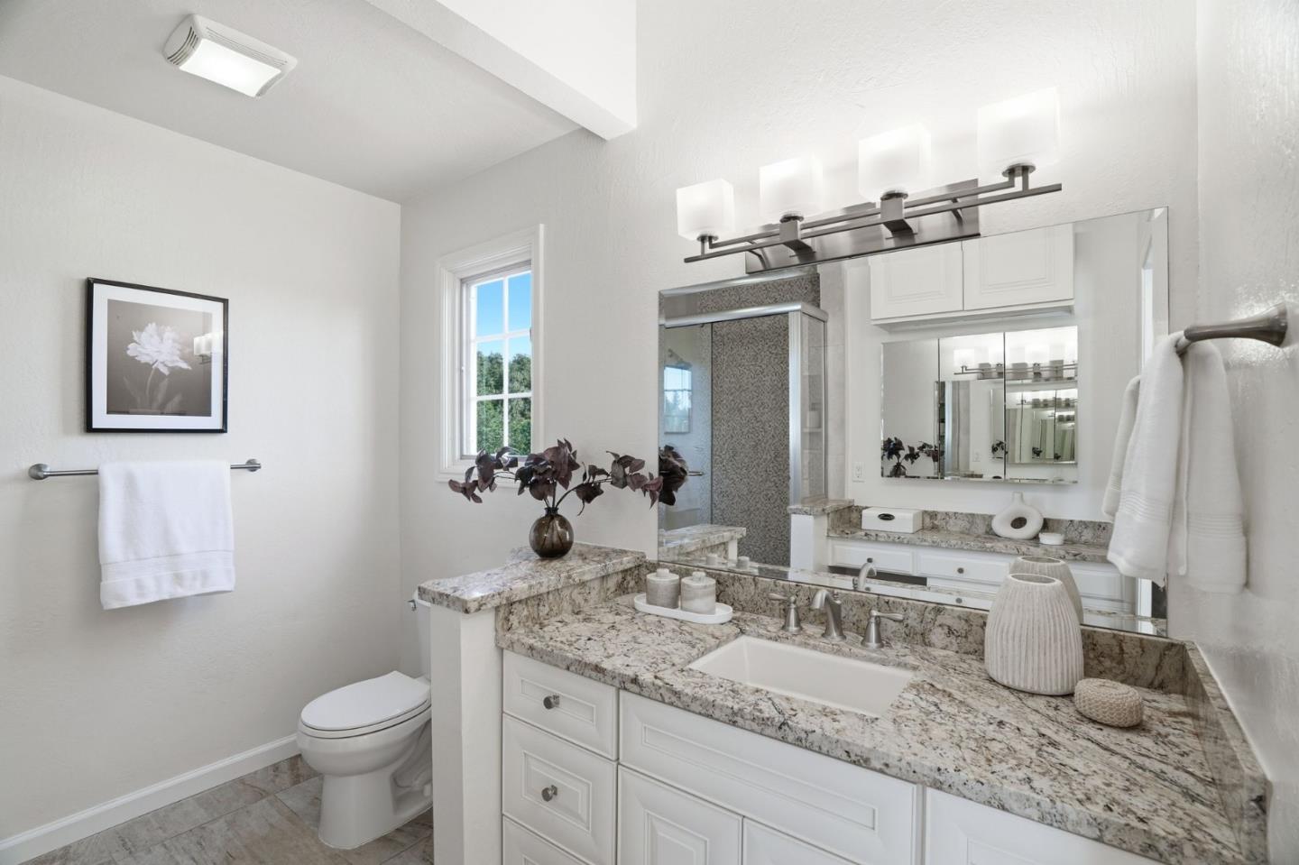 Detail Gallery Image 22 of 53 For 1315 Bright Oaks Ct, Los Altos,  CA 94024 - 5 Beds | 3 Baths