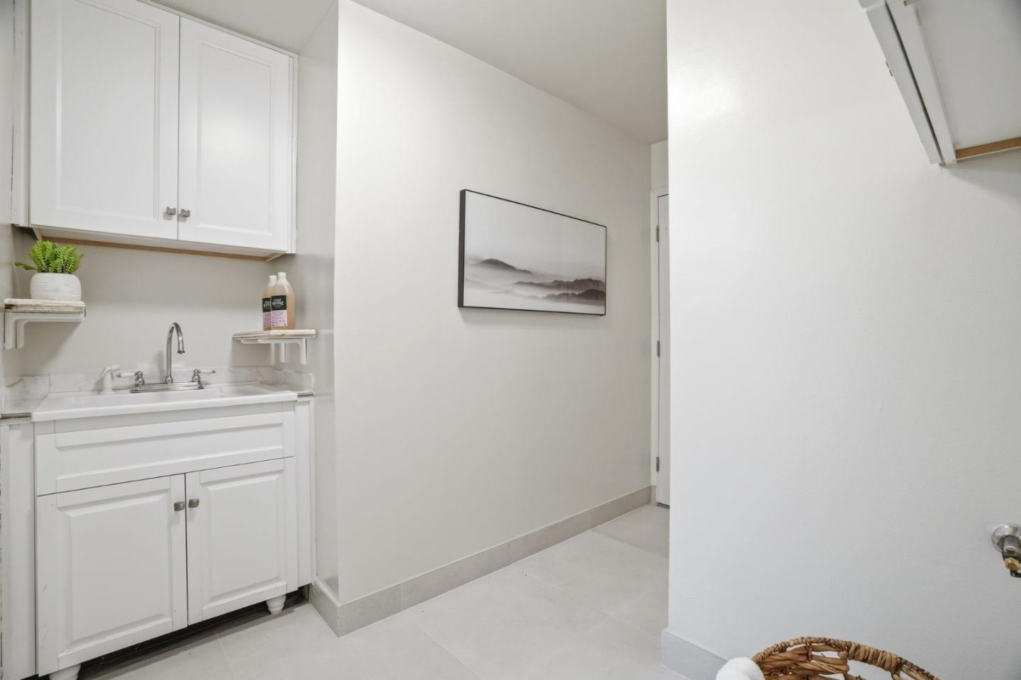 Detail Gallery Image 36 of 53 For 1315 Bright Oaks Ct, Los Altos,  CA 94024 - 5 Beds | 3 Baths