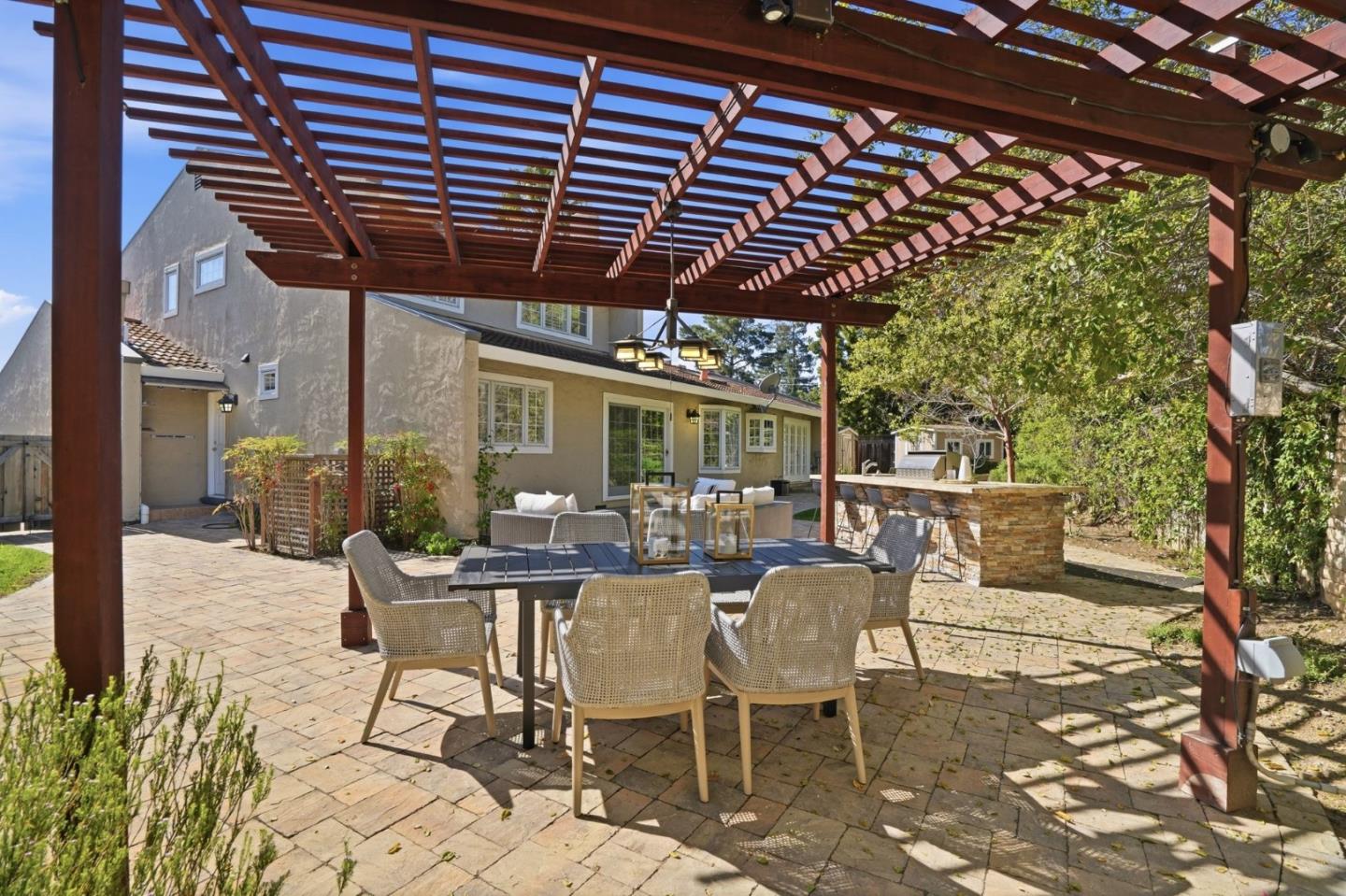 Detail Gallery Image 40 of 53 For 1315 Bright Oaks Ct, Los Altos,  CA 94024 - 5 Beds | 3 Baths