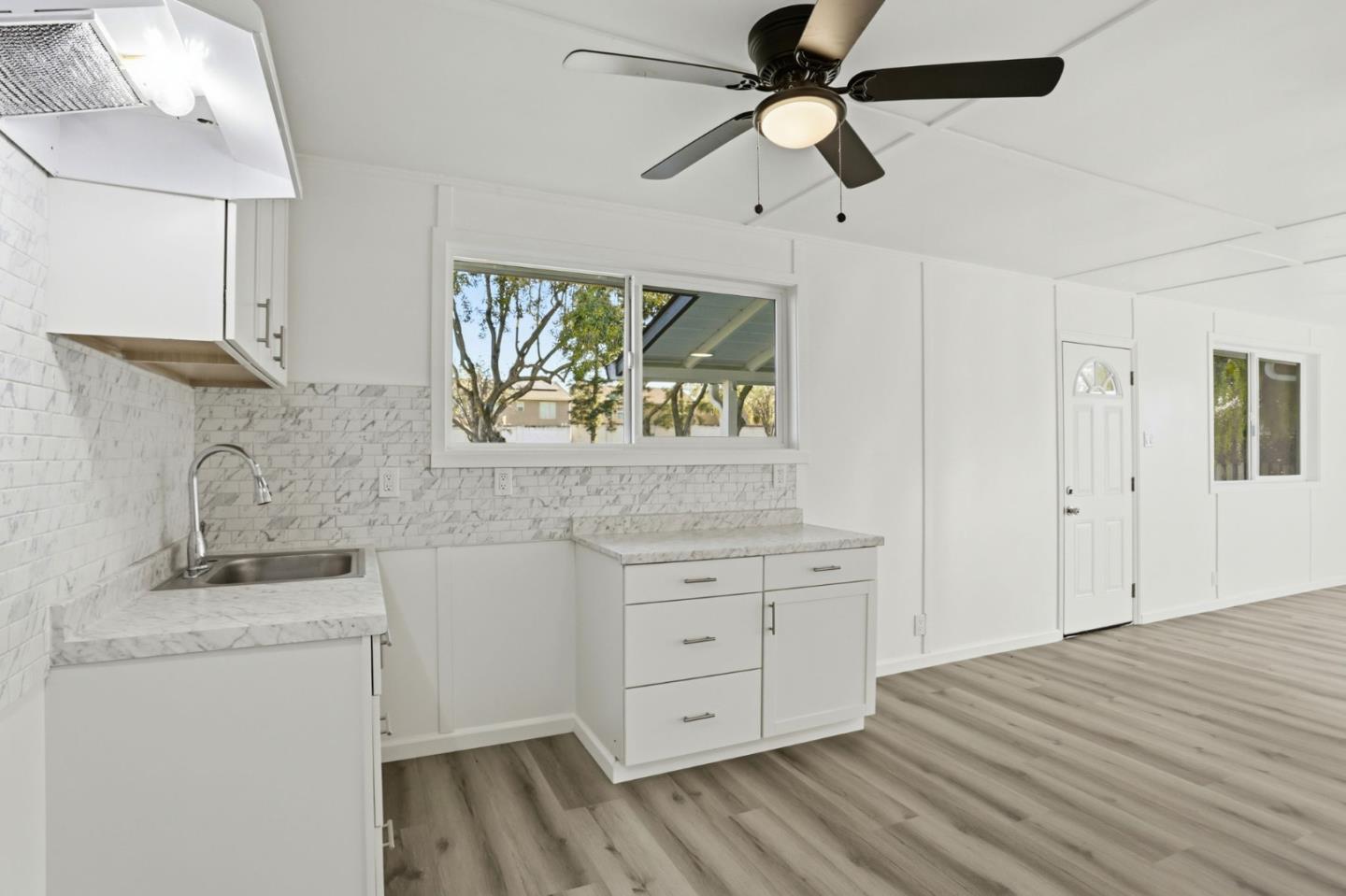 Detail Gallery Image 10 of 28 For 3110 Airline Hwy, Hollister,  CA 95023 - 2 Beds | 2 Baths