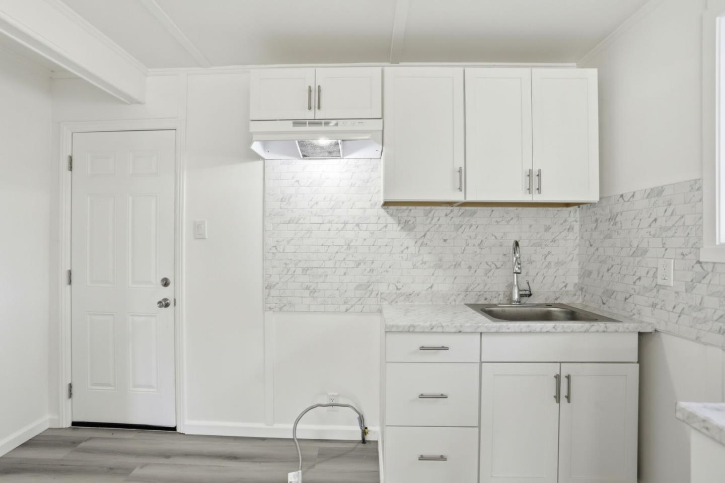 Detail Gallery Image 11 of 28 For 3110 Airline Hwy, Hollister,  CA 95023 - 2 Beds | 2 Baths