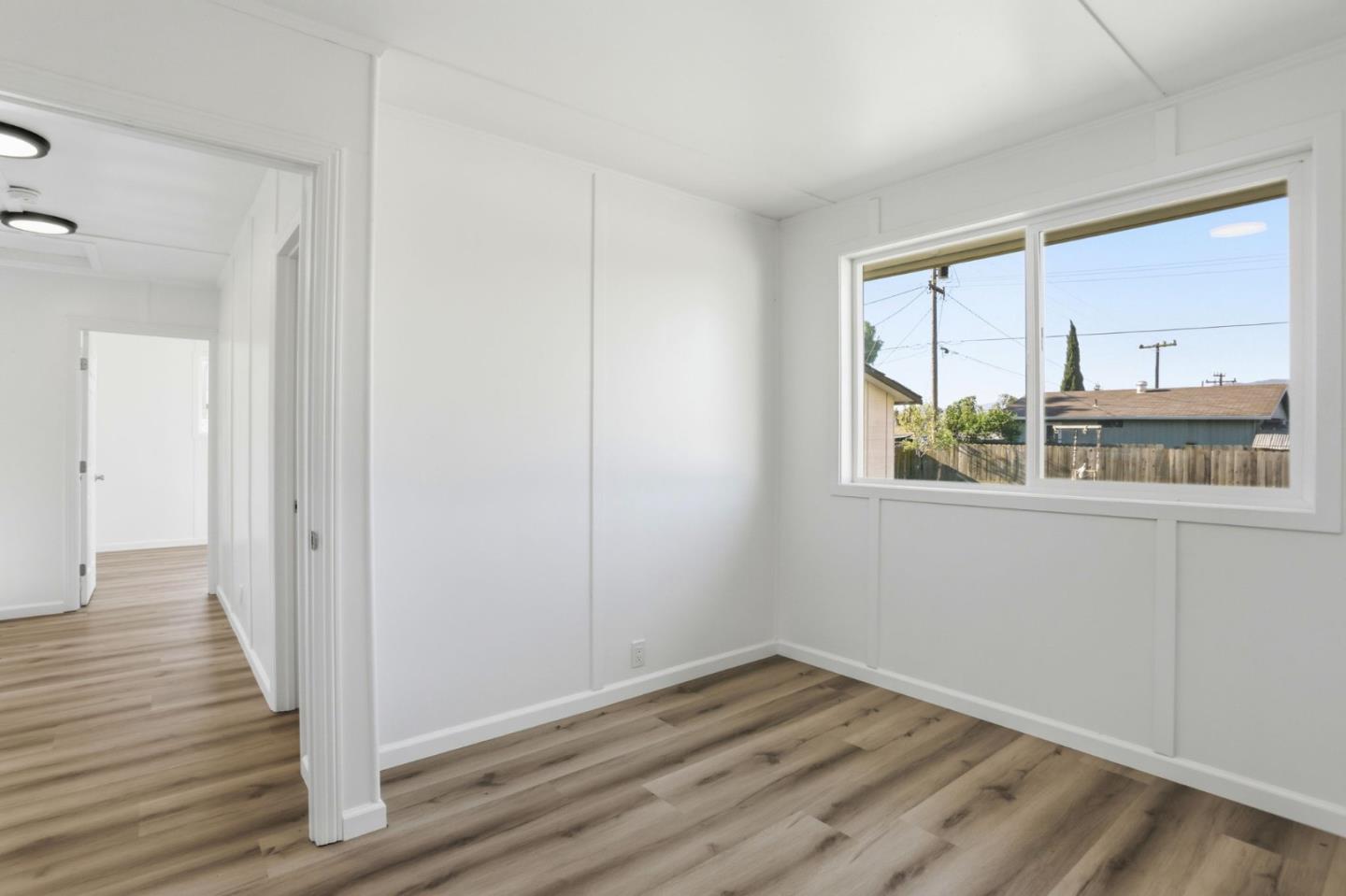 Detail Gallery Image 13 of 28 For 3110 Airline Hwy, Hollister,  CA 95023 - 2 Beds | 2 Baths